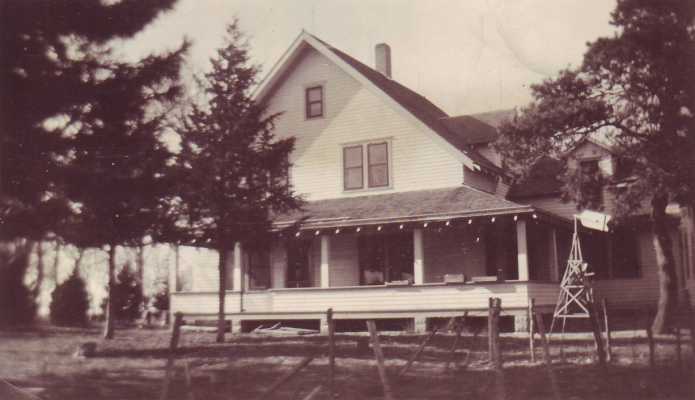 Fred & Elizabeth Bohling Farm Home