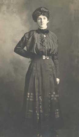 Minnie (Johnson) Volker